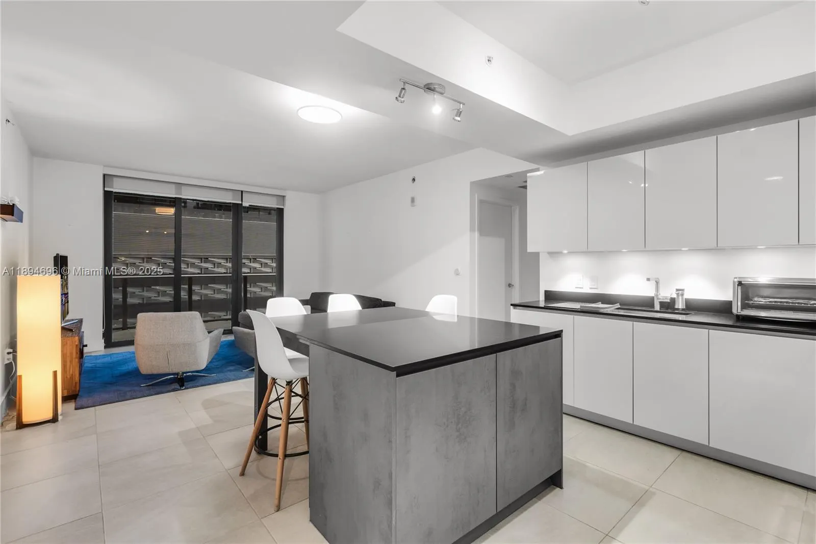 1010 Brickell Ave, #1607