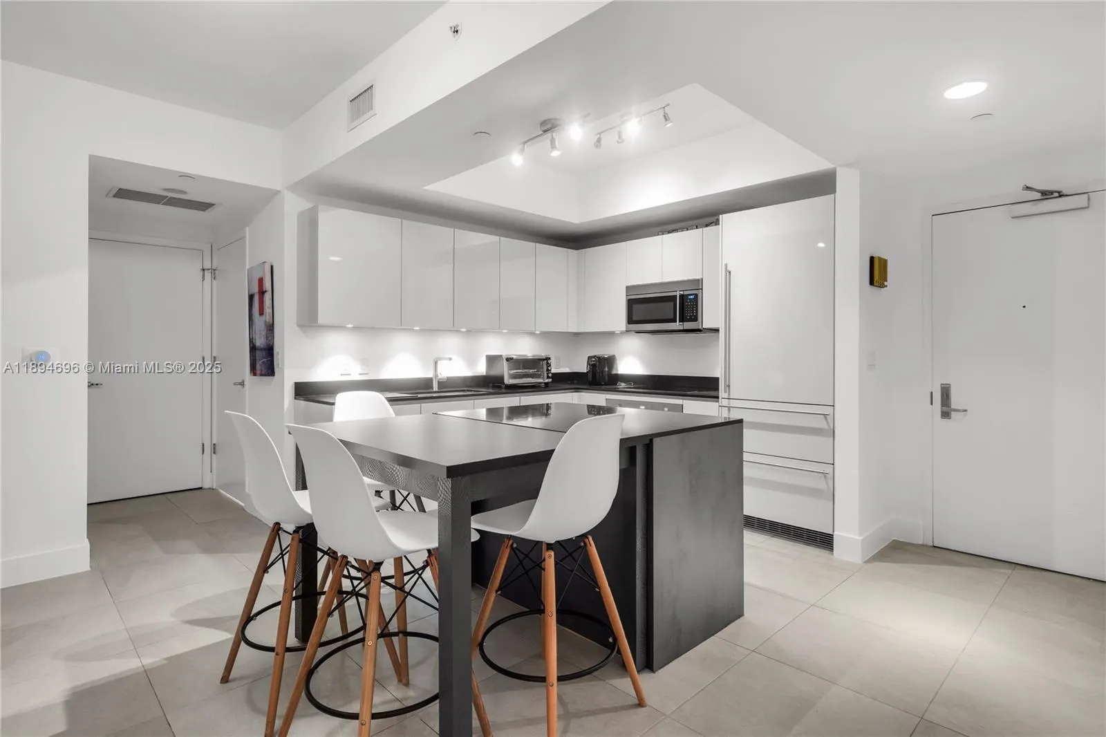 1010 Brickell Ave, #1607