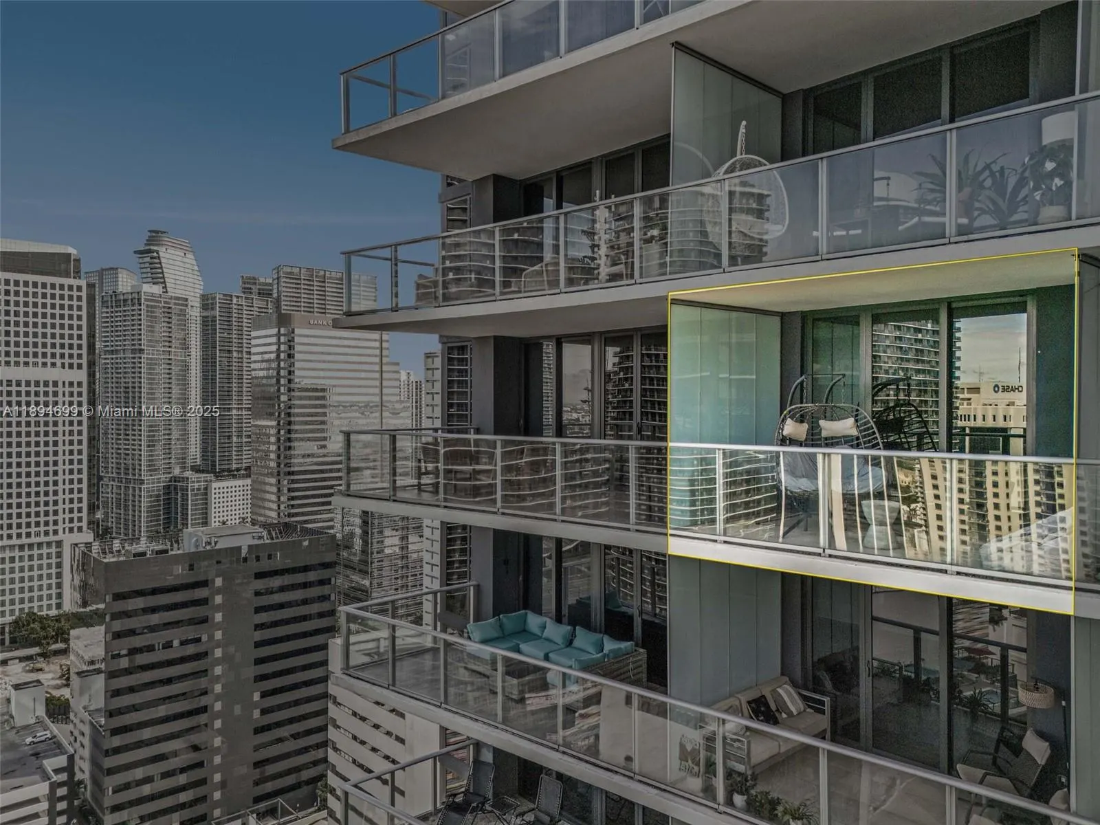 1010 Brickell Ave, #3210