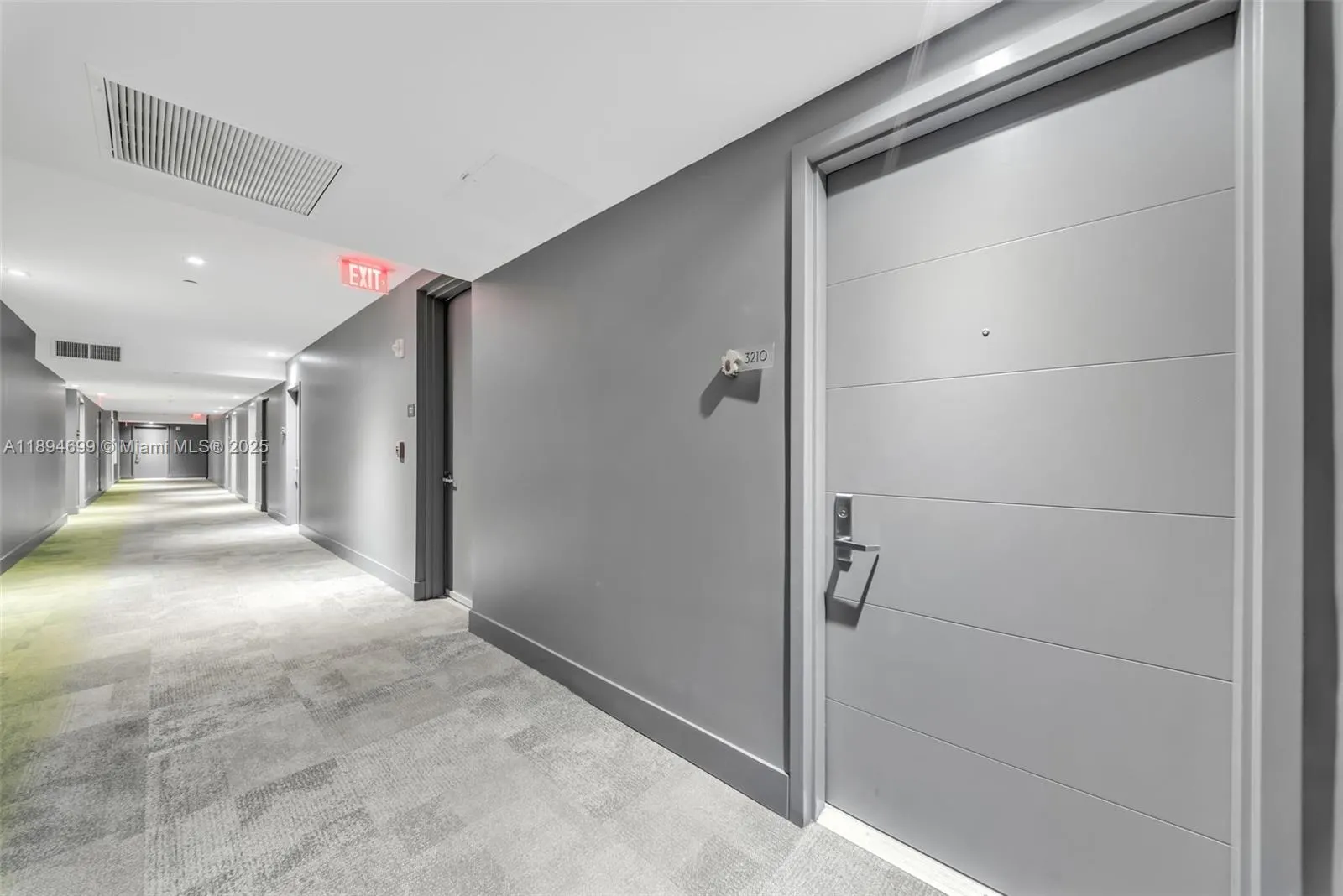 1010 Brickell Ave, #3210