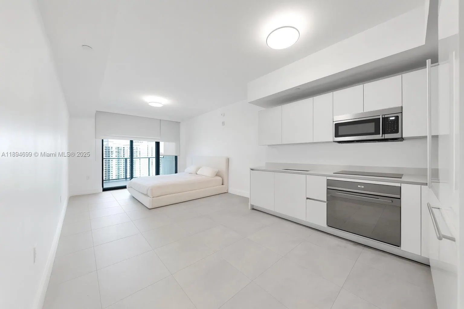 1010 Brickell Ave, #3210