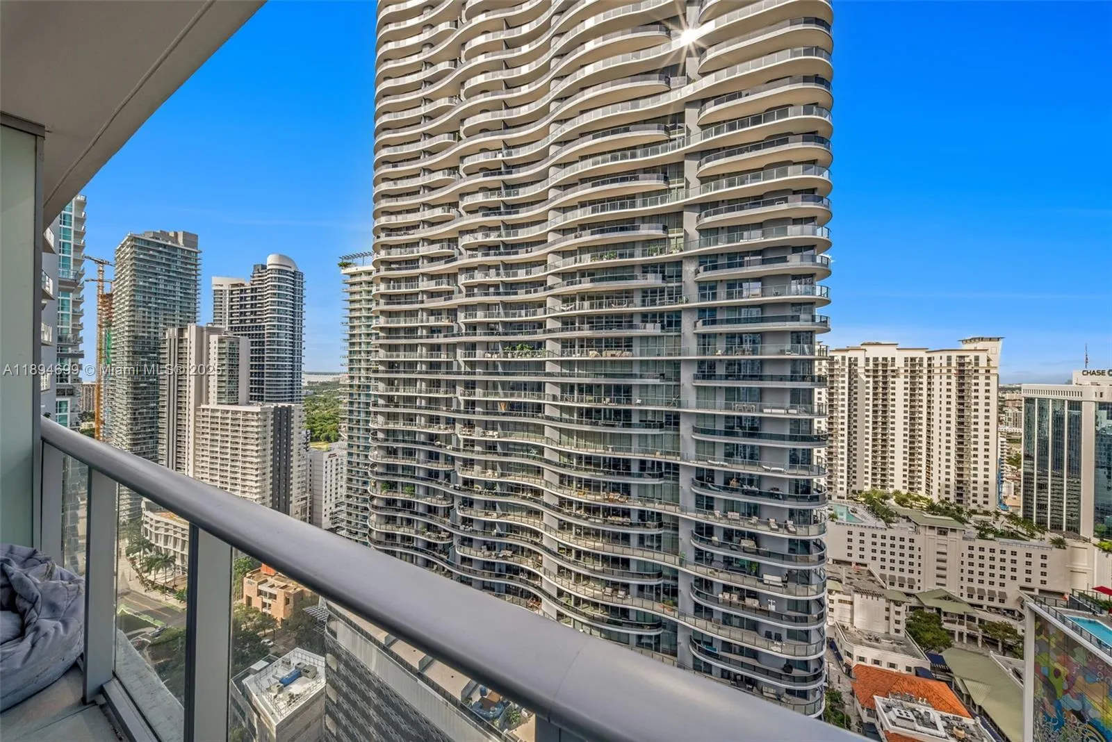 1010 Brickell Ave, #3210
