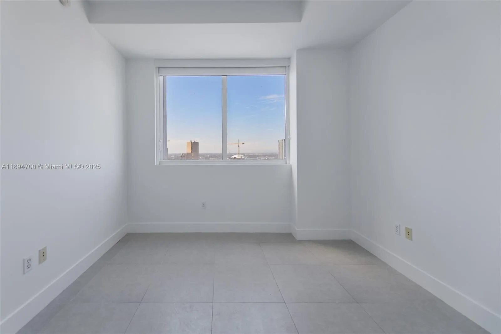 253 NE 2nd St, #3902