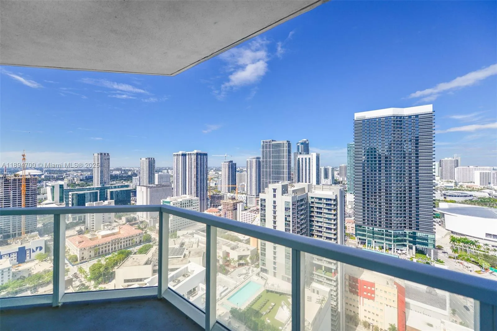 253 NE 2nd St, #3902