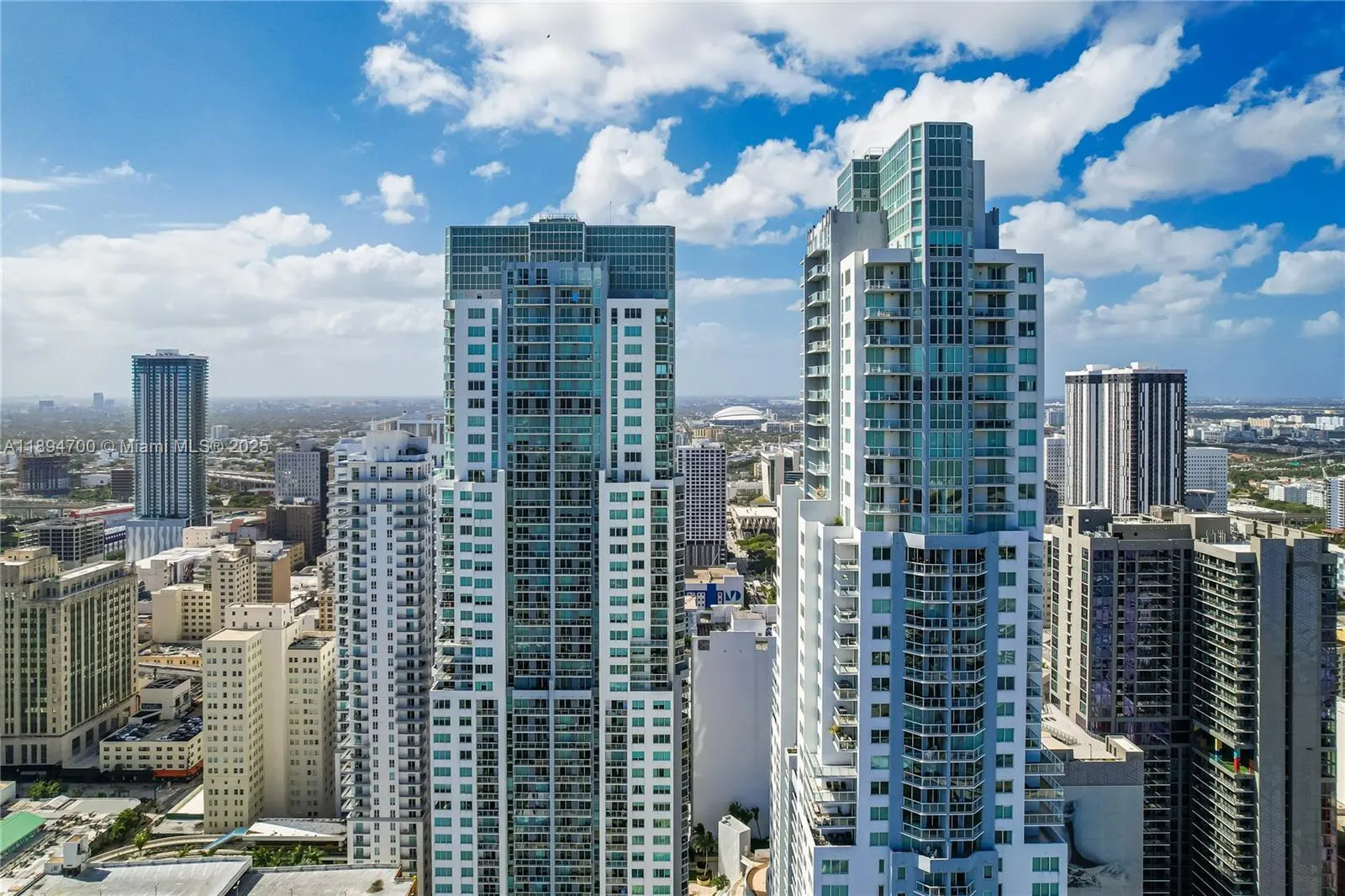 253 NE 2nd St, #3902