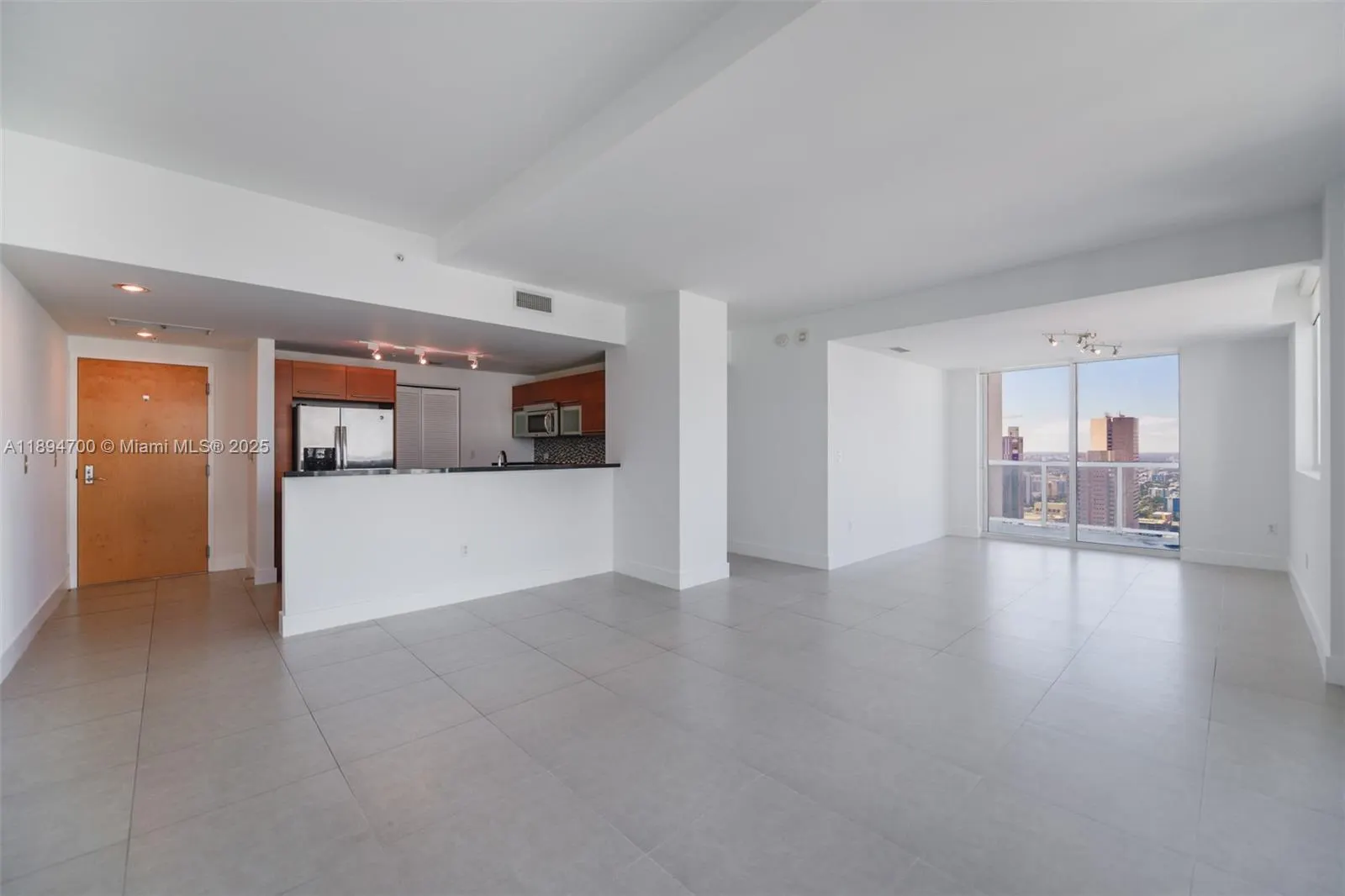 253 NE 2nd St, #3902
