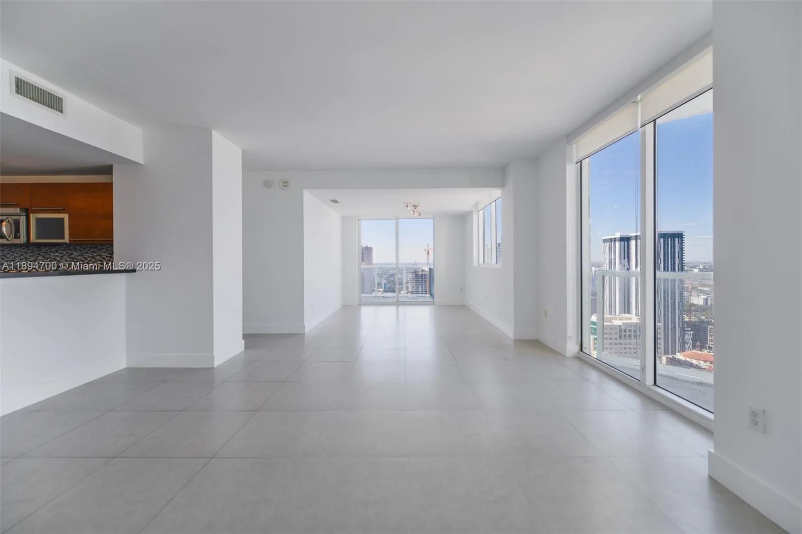 253 NE 2nd St, #3902