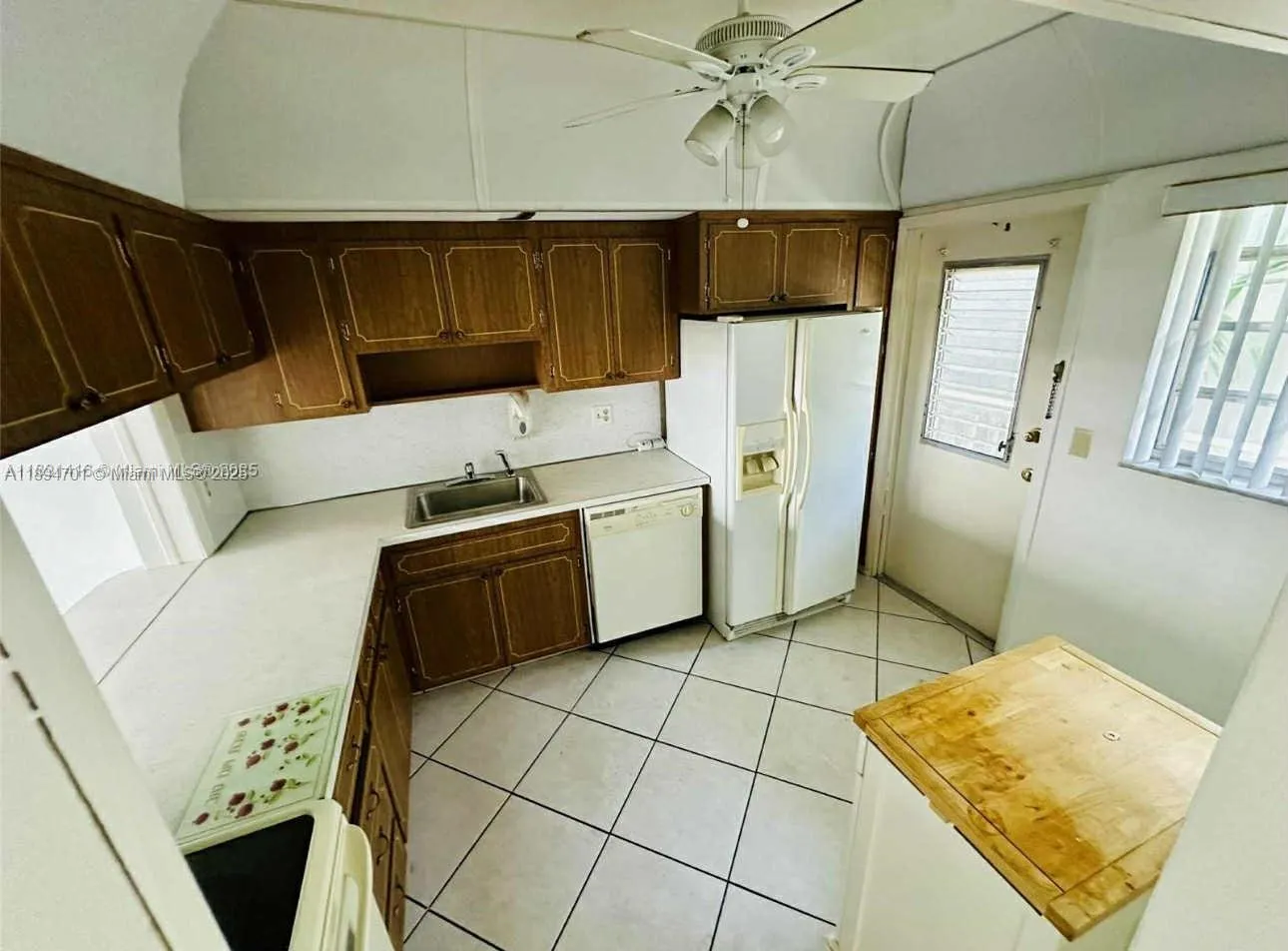 330 SE 2nd St, #404G