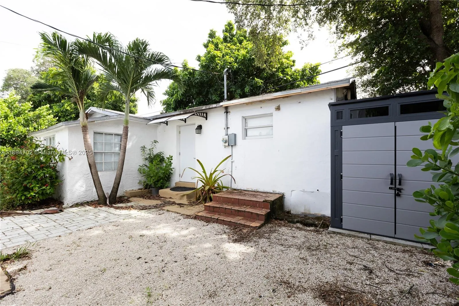 1866 NW 47th St