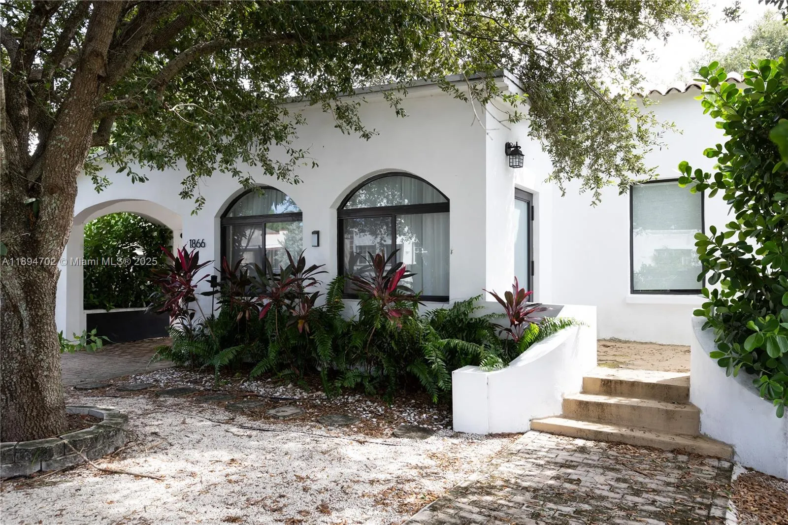 1866 NW 47th St