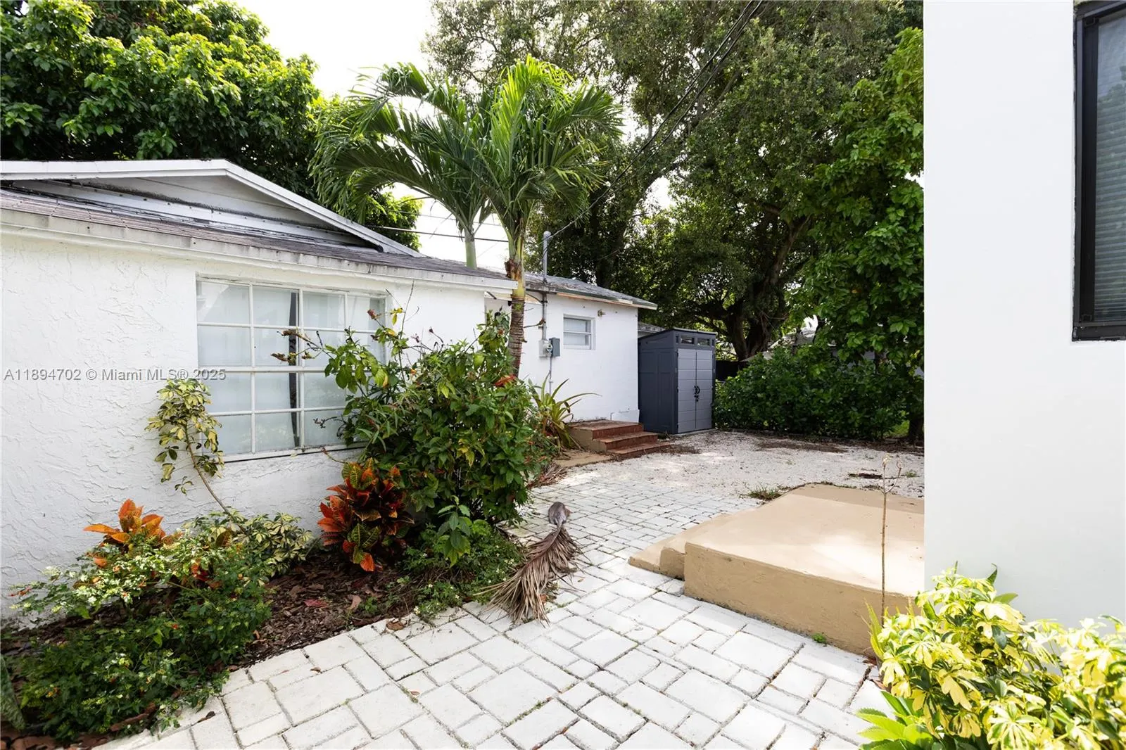 1866 NW 47th St