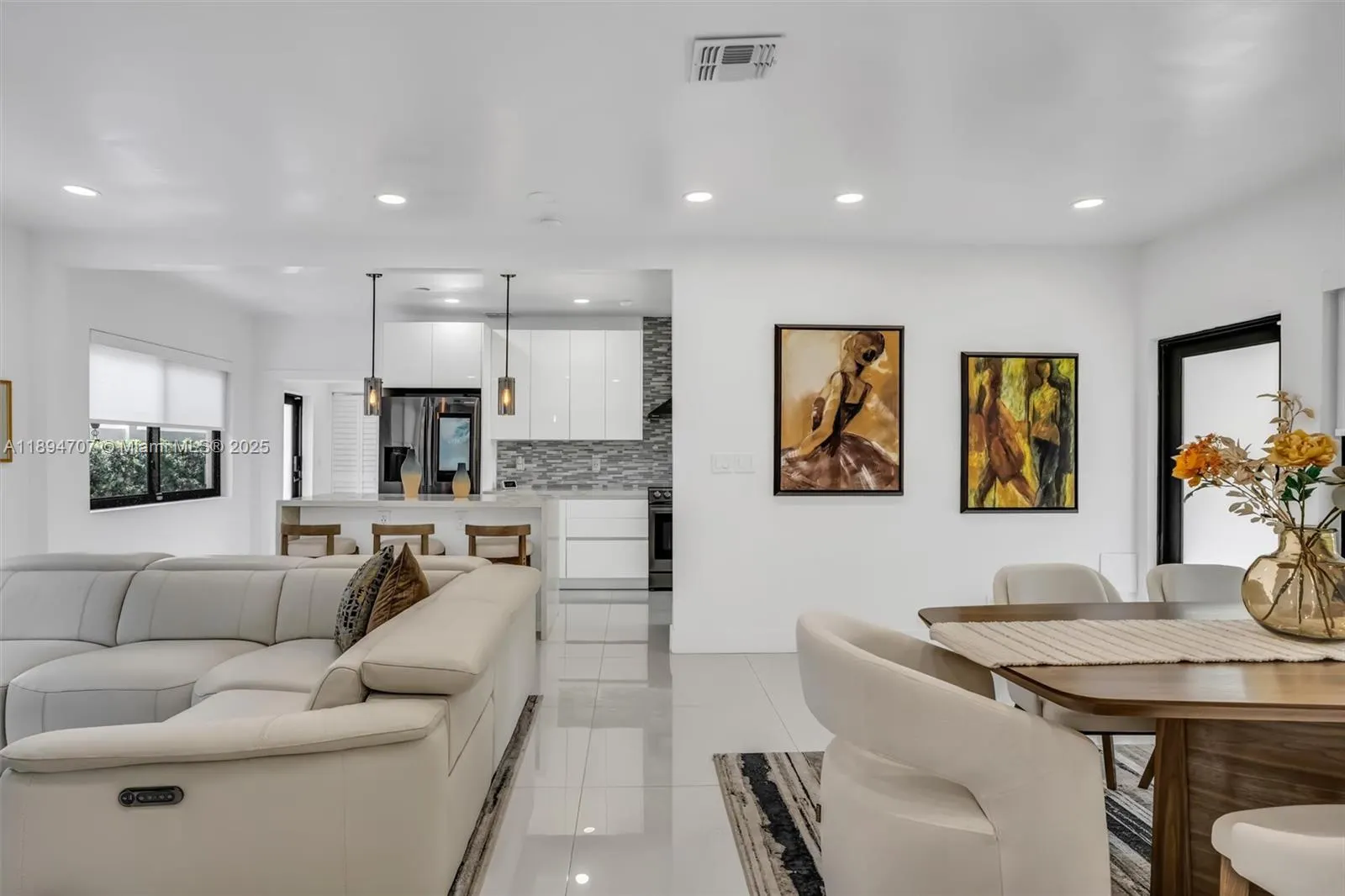 2484 SW 25 ST