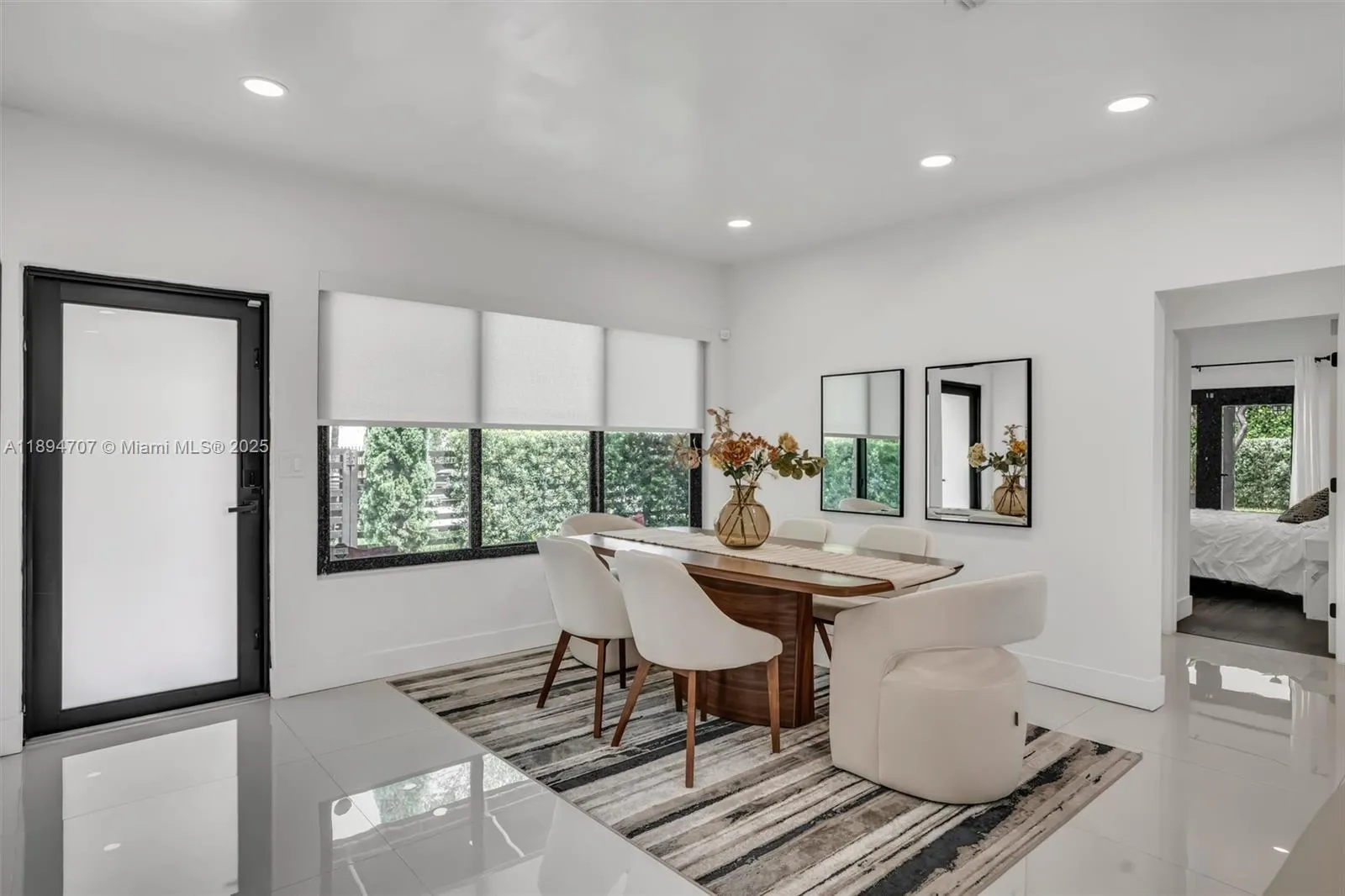 2484 SW 25 ST