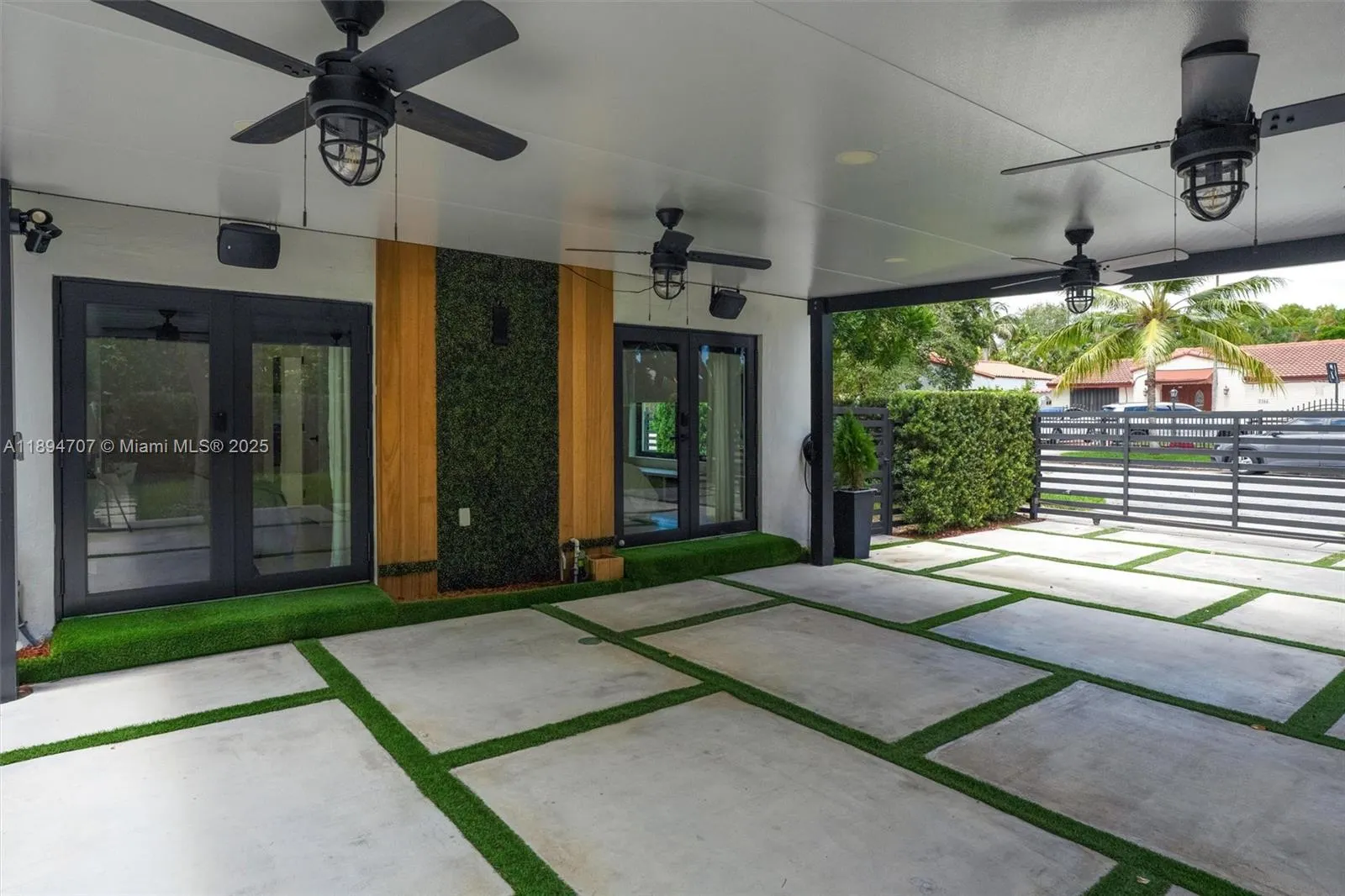2484 SW 25 ST