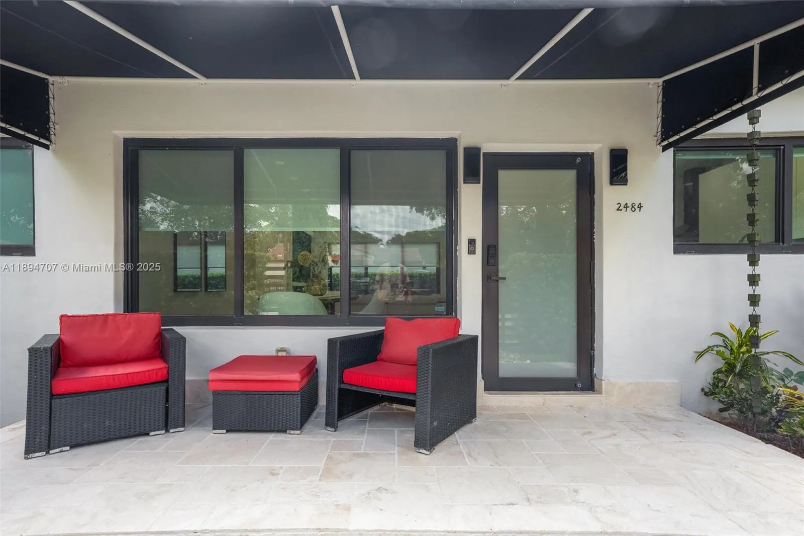 2484 SW 25 ST