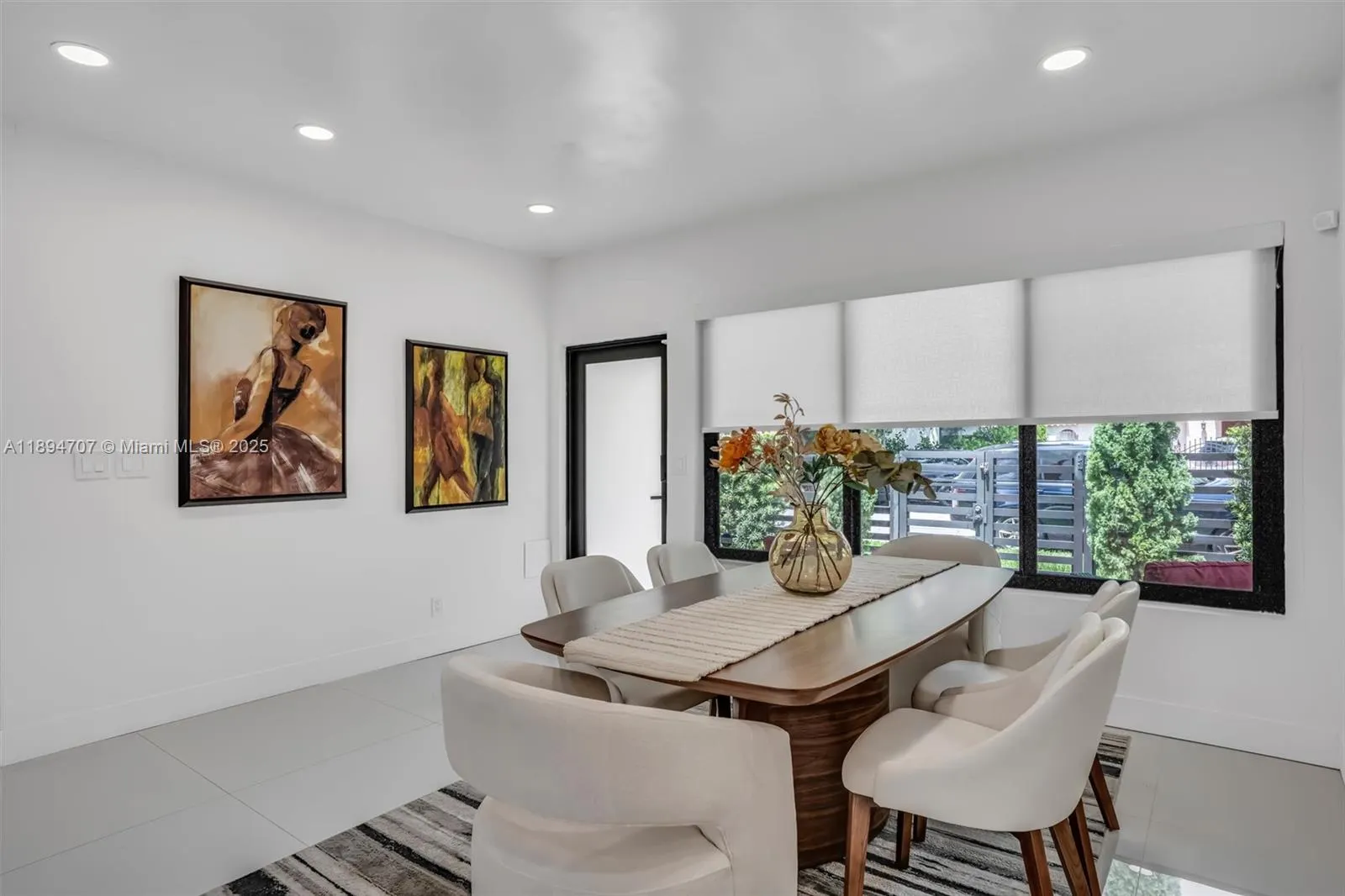 2484 SW 25 ST