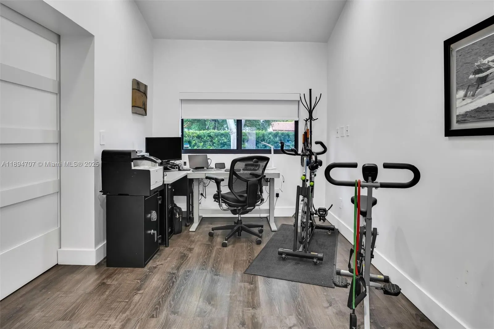 2484 SW 25 ST