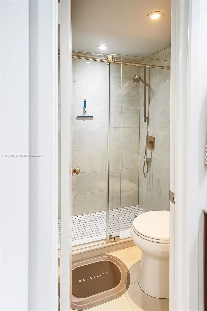 500 Bayview Dr, #630