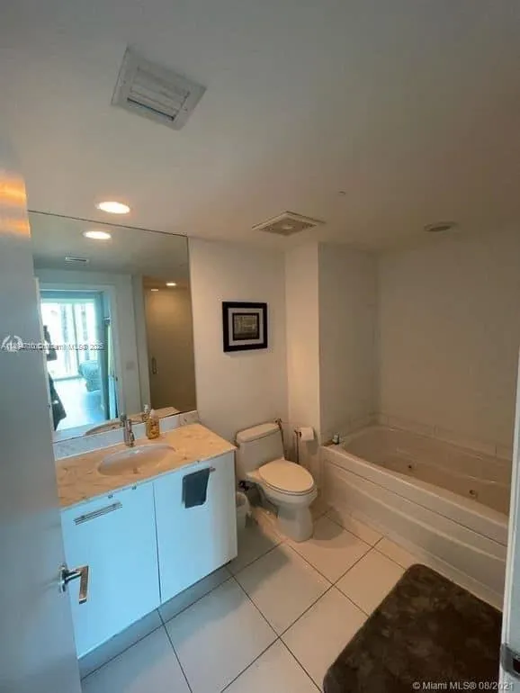 55 SE 6th St, #4004