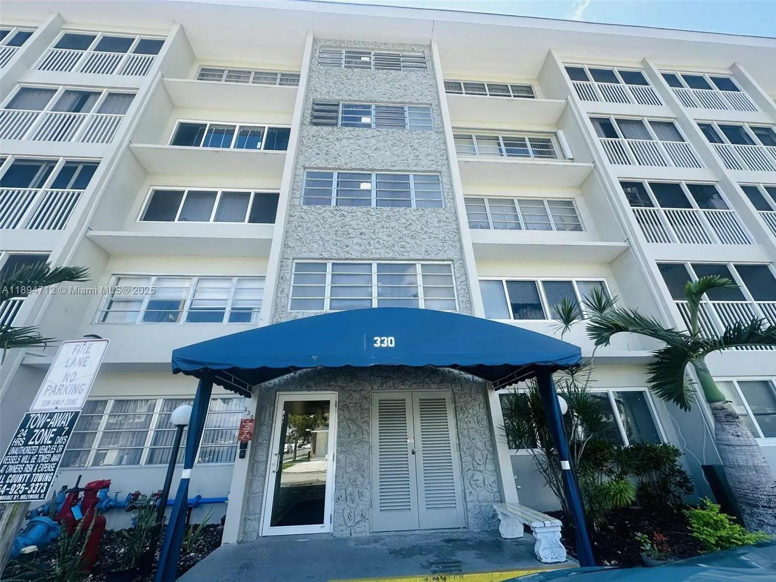 330 SE 2nd St, #102H