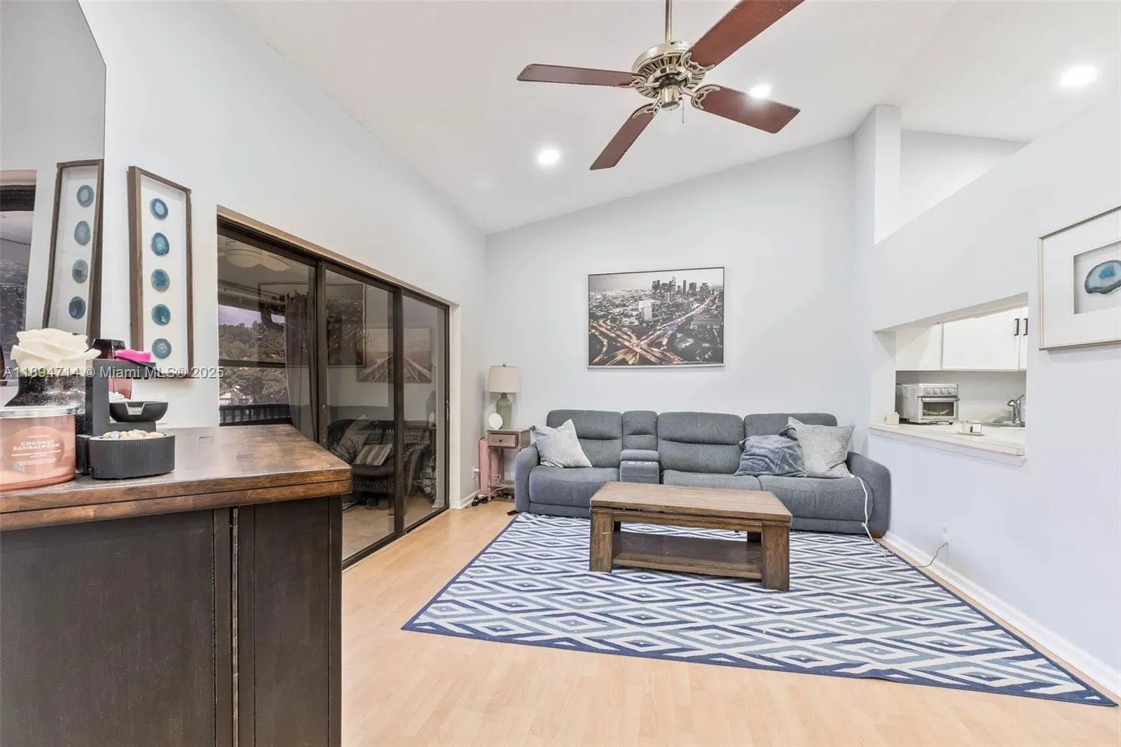 306 Republic Ct, #306