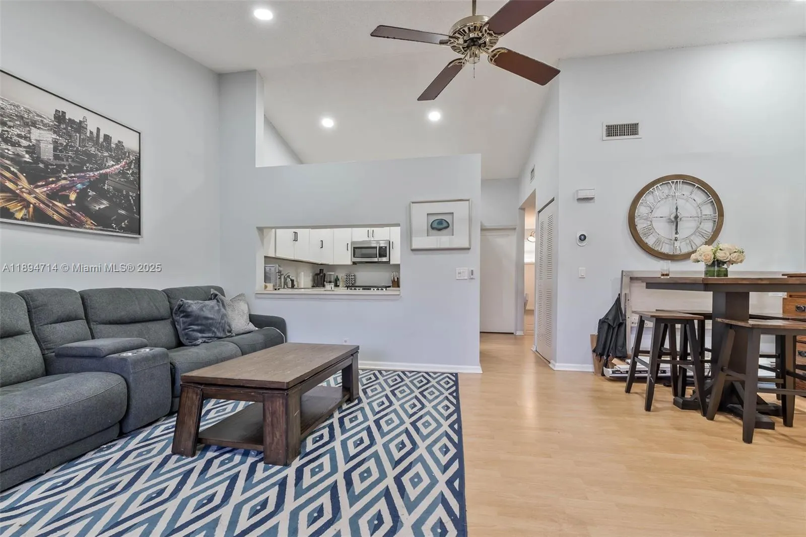 306 Republic Ct, #306