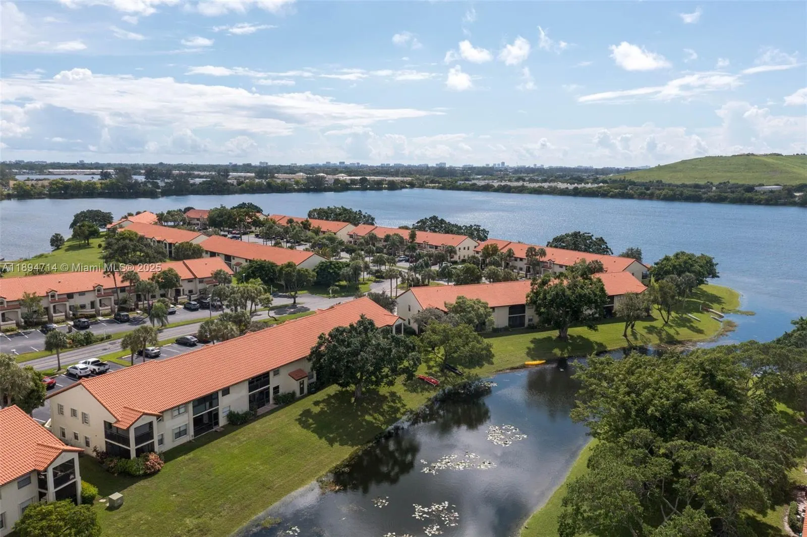 306 Republic Ct, #306