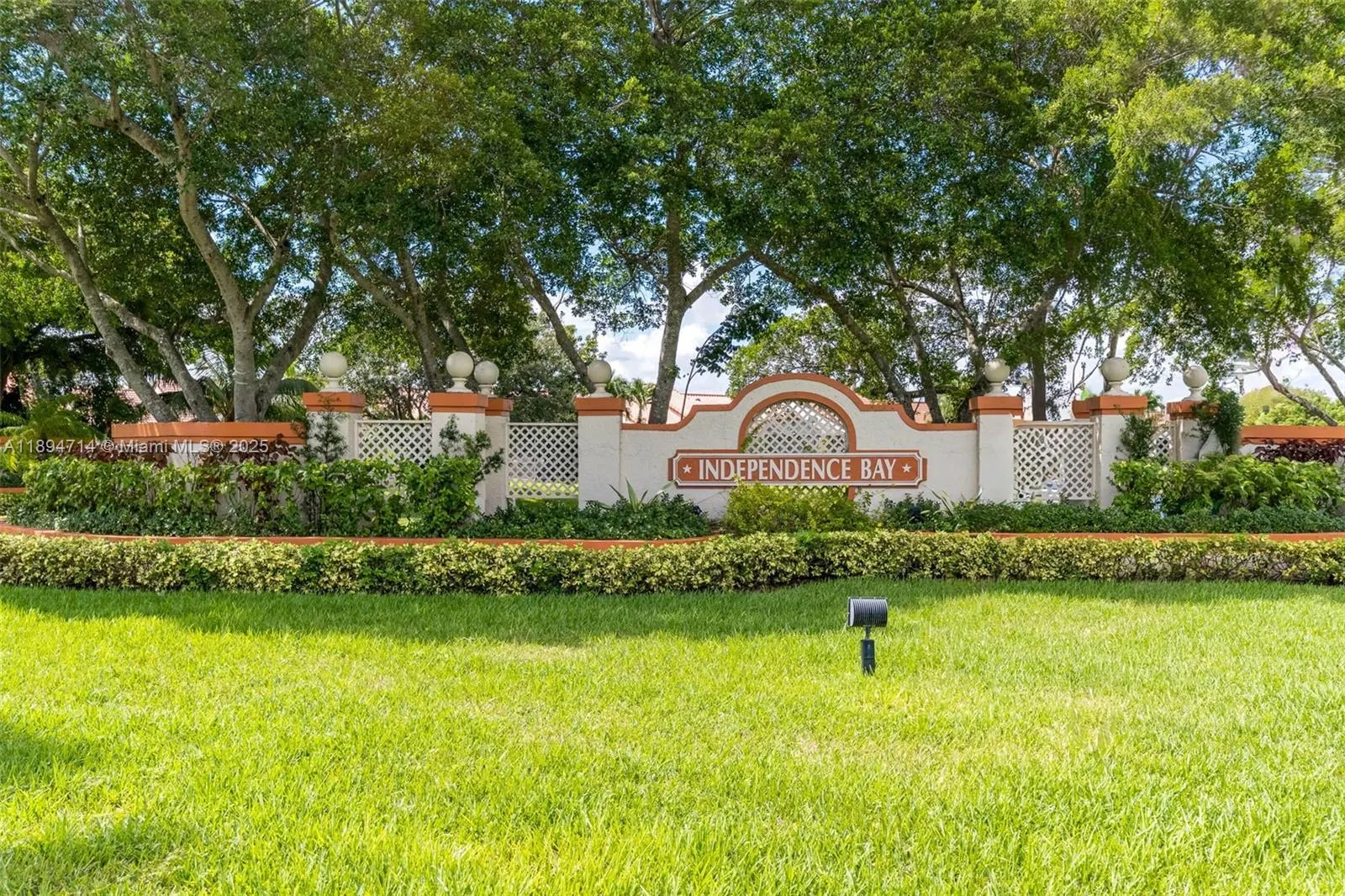 306 Republic Ct, #306