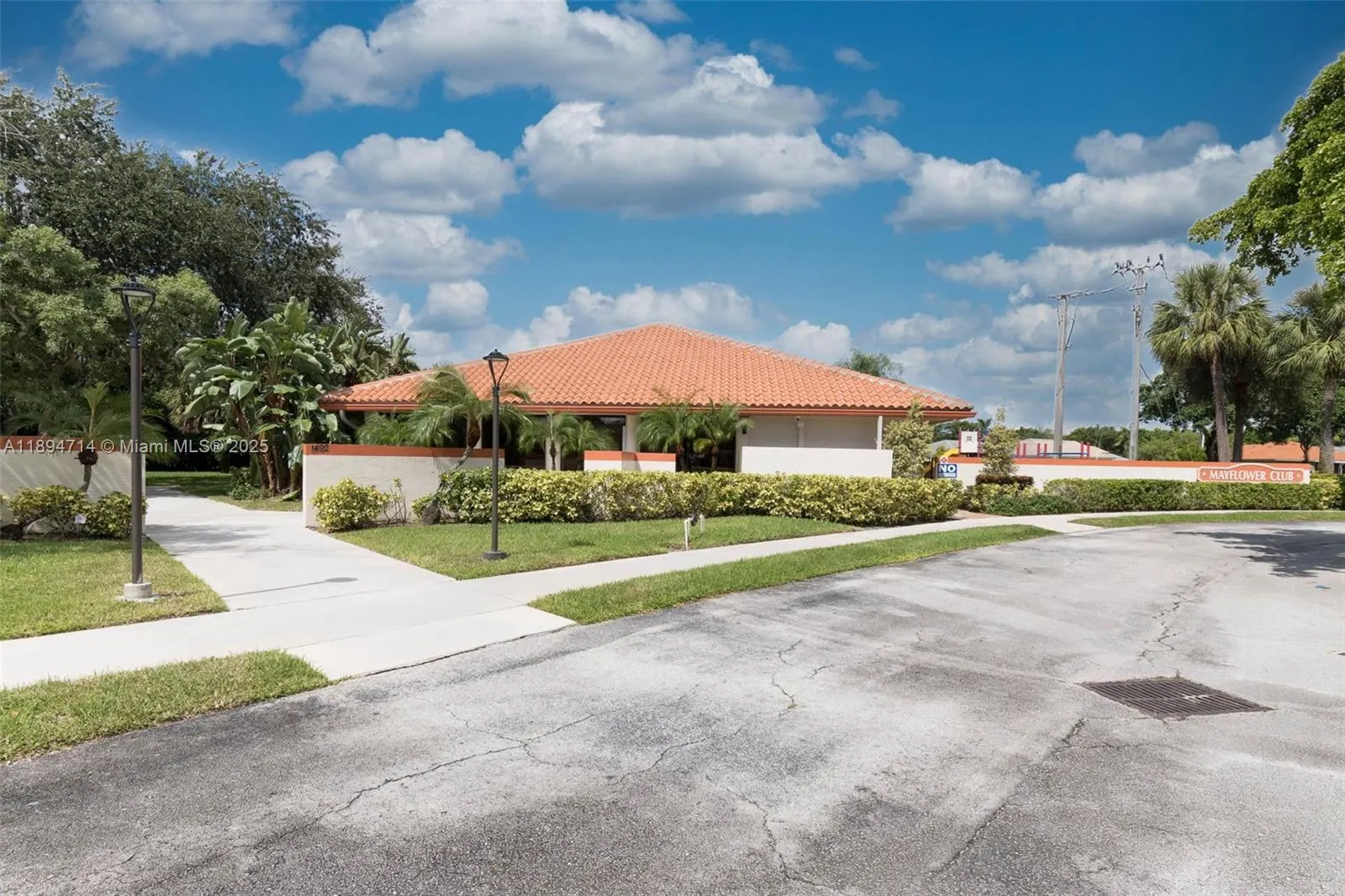 306 Republic Ct, #306