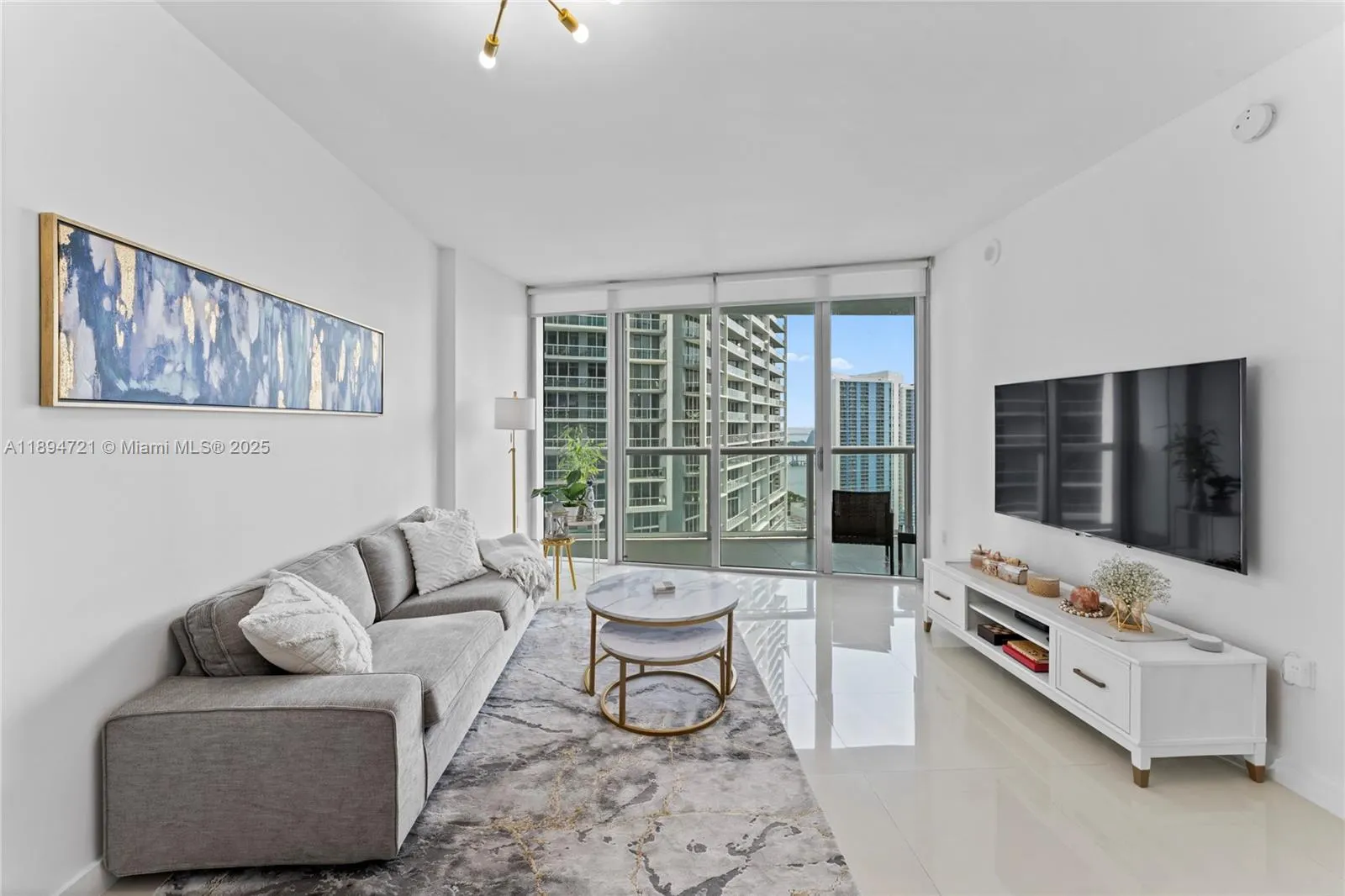 495 Brickell Ave, #3208