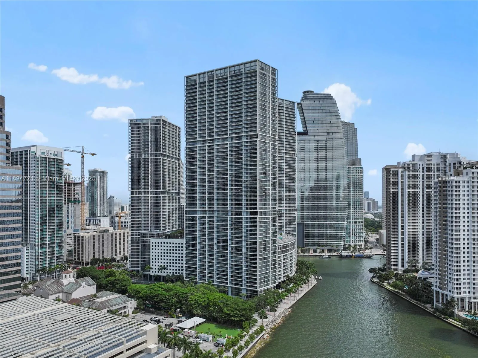 495 Brickell Ave, #3208