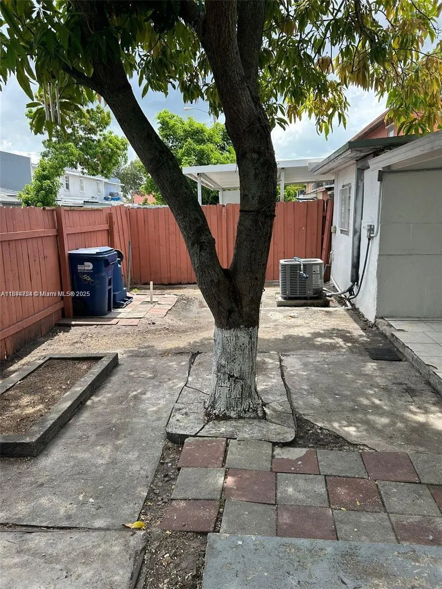 4500 NW 195th St