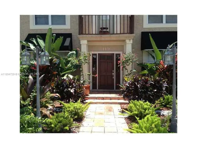 119 NE 7th Ave, #3