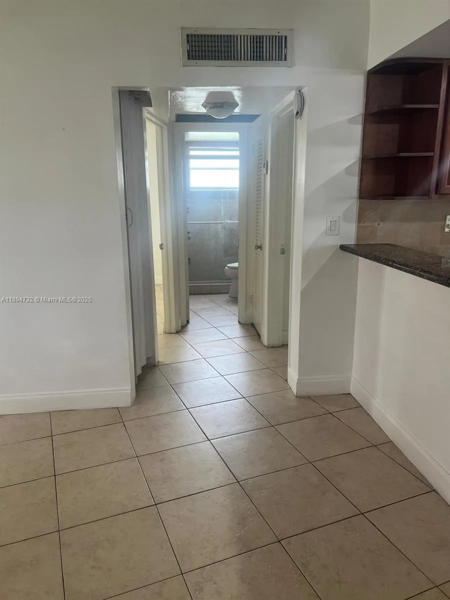1663 NE Miami Gardens Dr, #139
