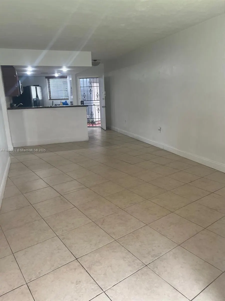 1663 NE Miami Gardens Dr, #139