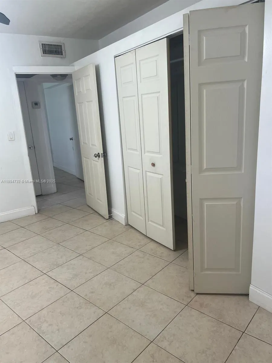 1663 NE Miami Gardens Dr, #139