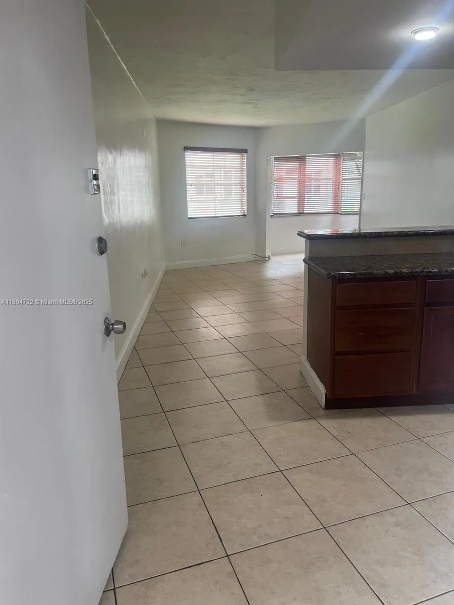 1663 NE Miami Gardens Dr, #139