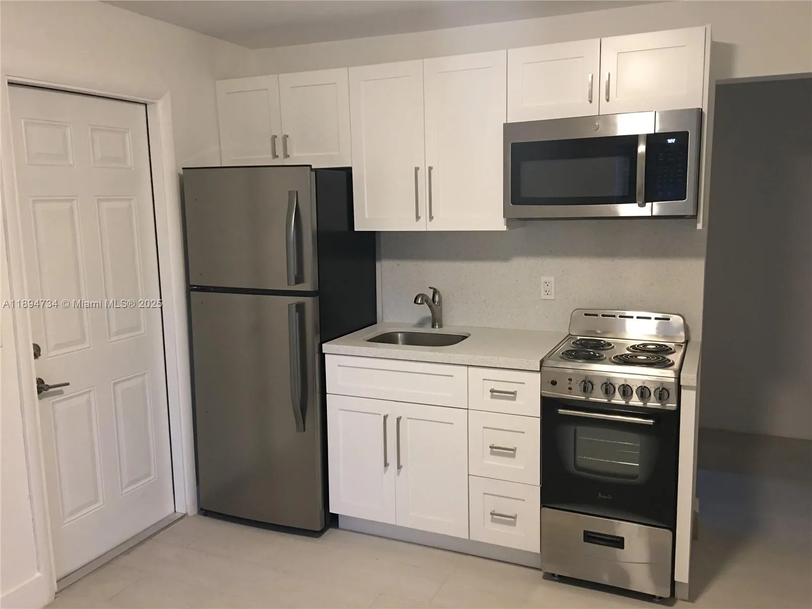 19 Sidonia Ave, #4