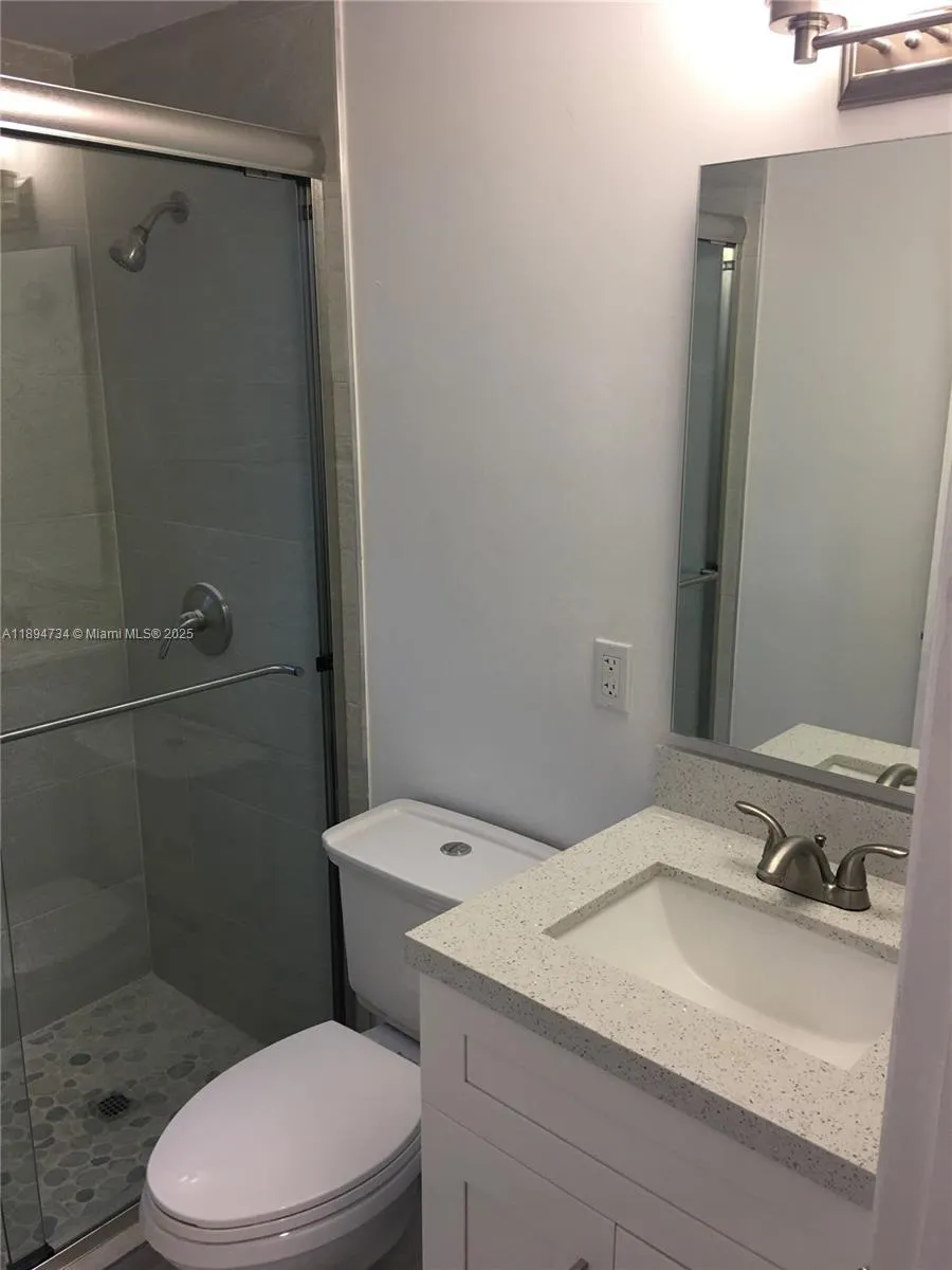 19 Sidonia Ave, #4
