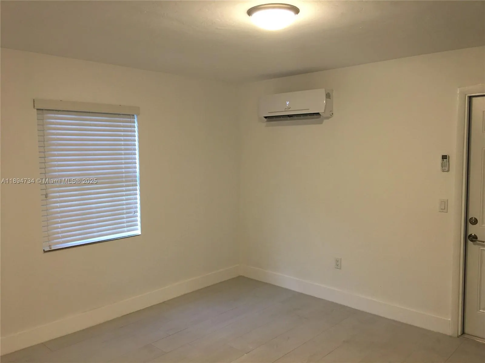 19 Sidonia Ave, #4