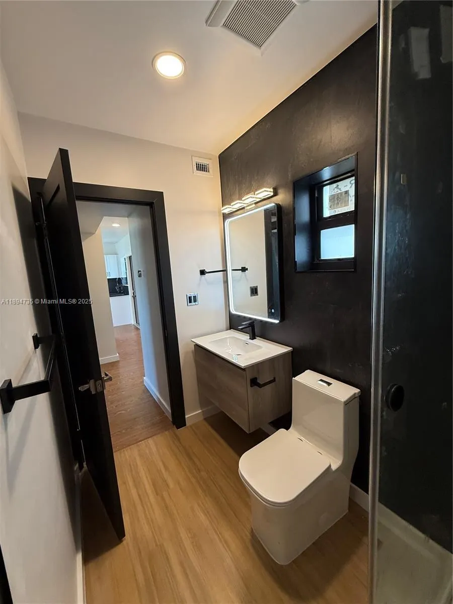 512 NW 2nd Ave, #1-4