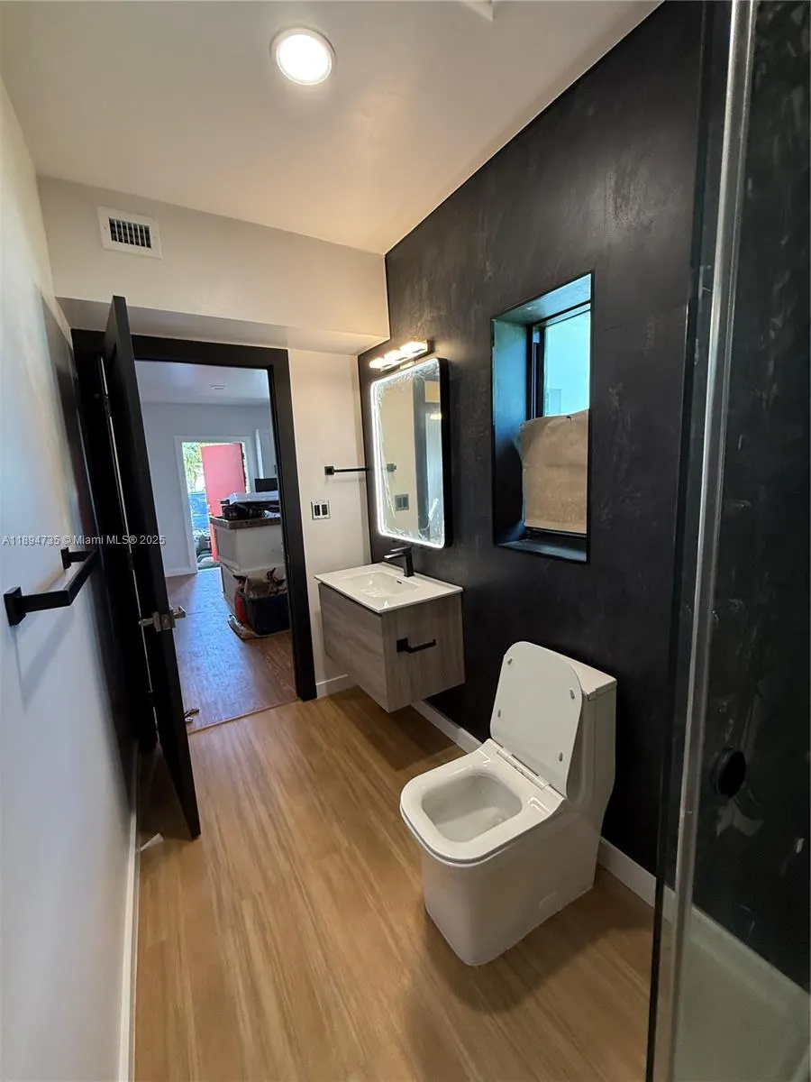 512 NW 2nd Ave, #1-4
