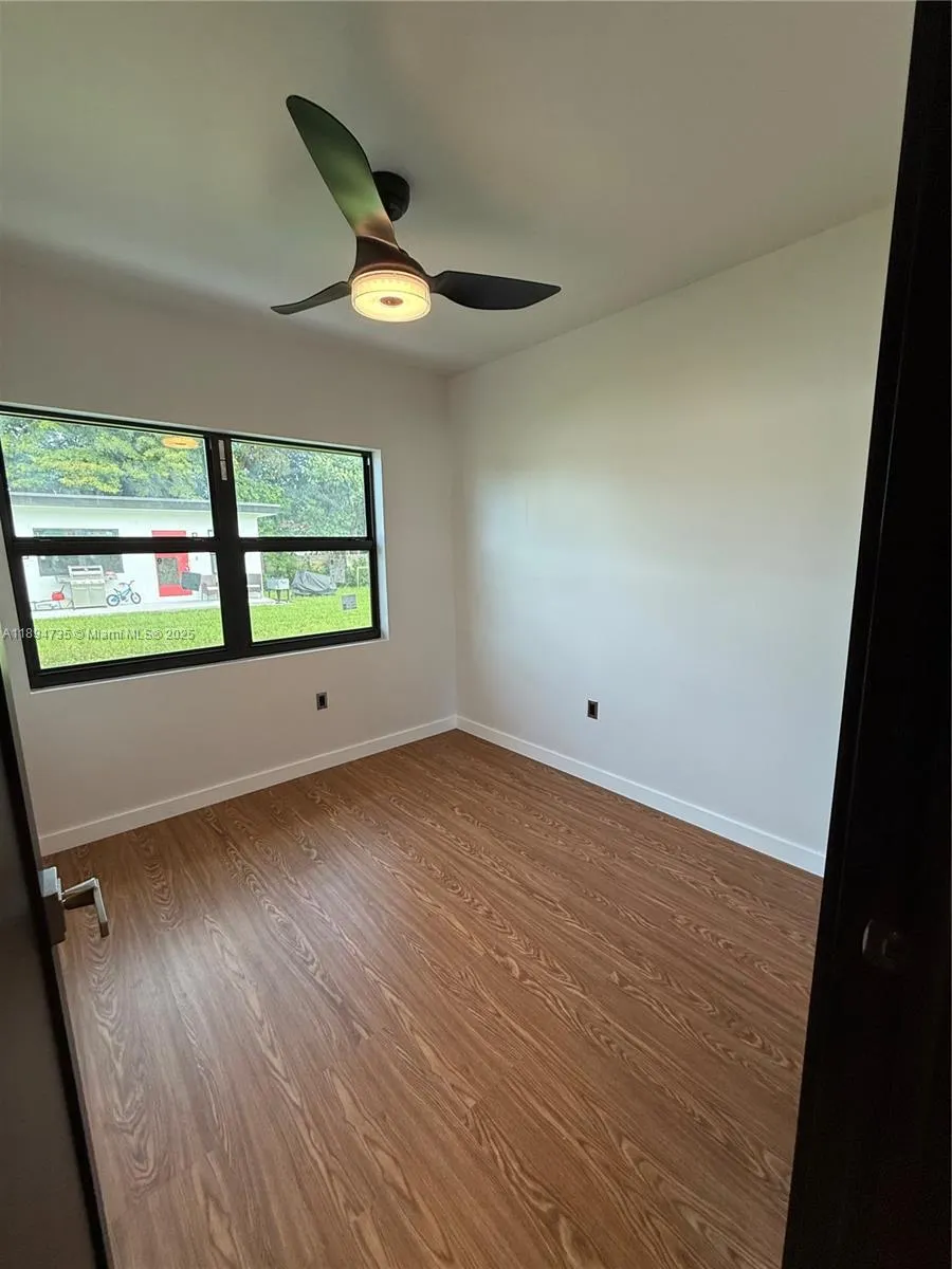 512 NW 2nd Ave, #1-4