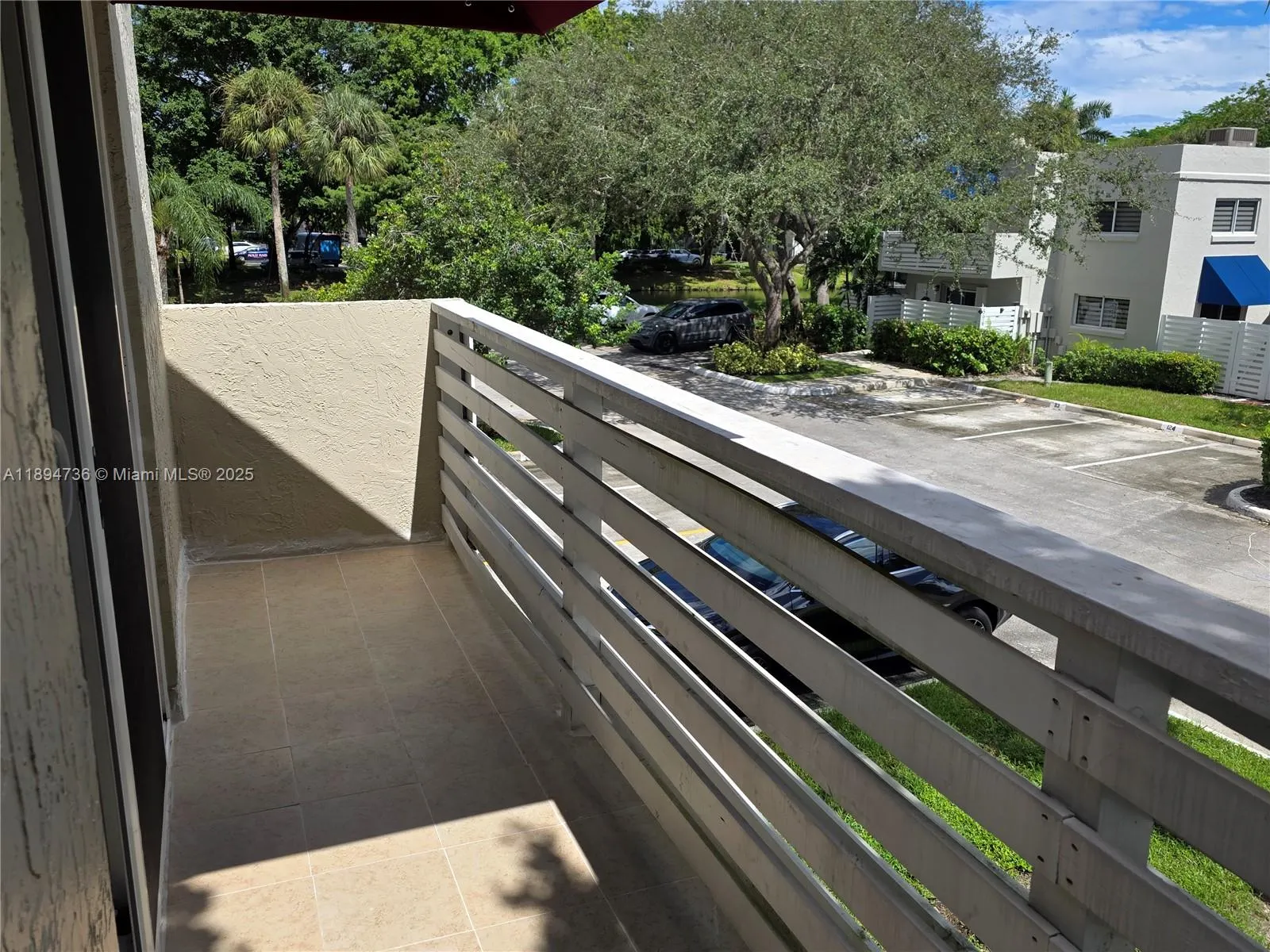 563 NW 98th Ave