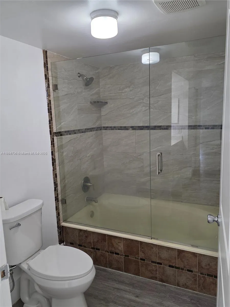 563 NW 98th Ave