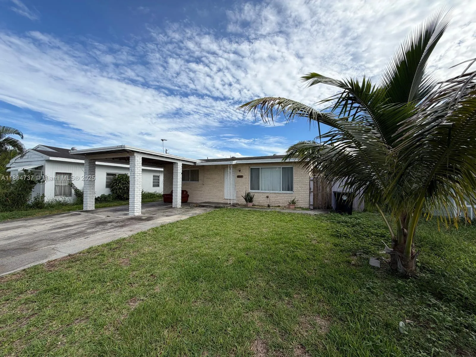 1715 Sunset Ave
