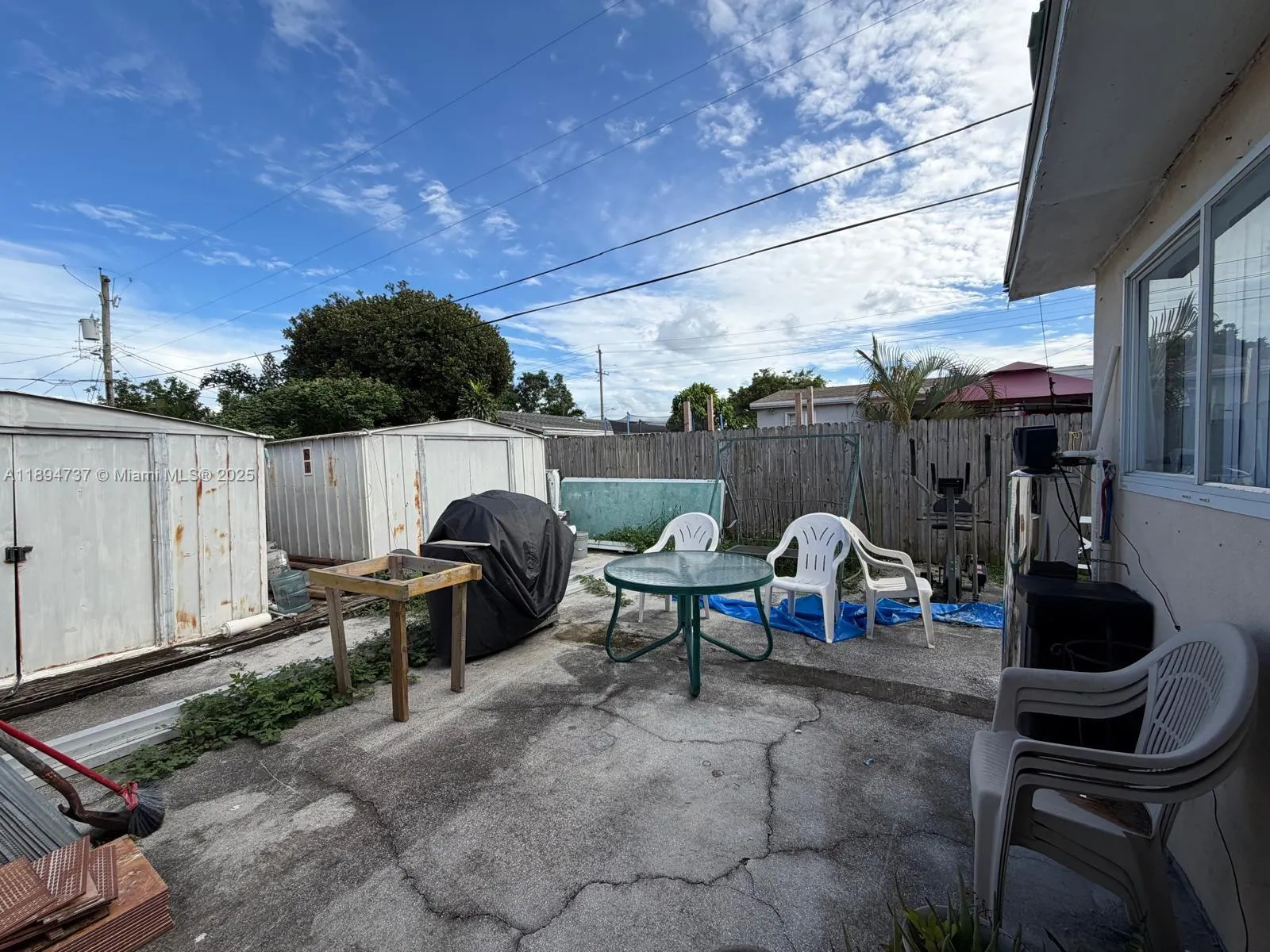 1715 Sunset Ave