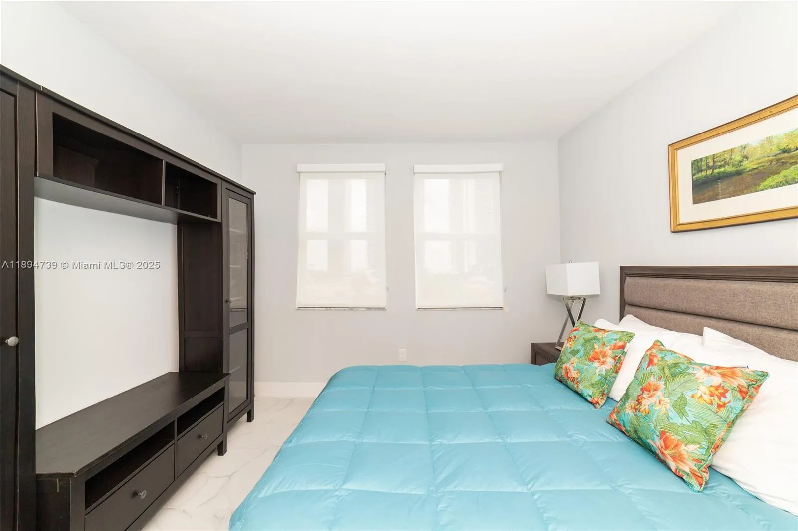 17145 N Bay Rd, #4607