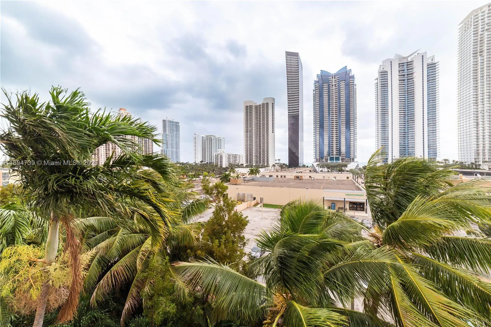 17145 N Bay Rd, #4607