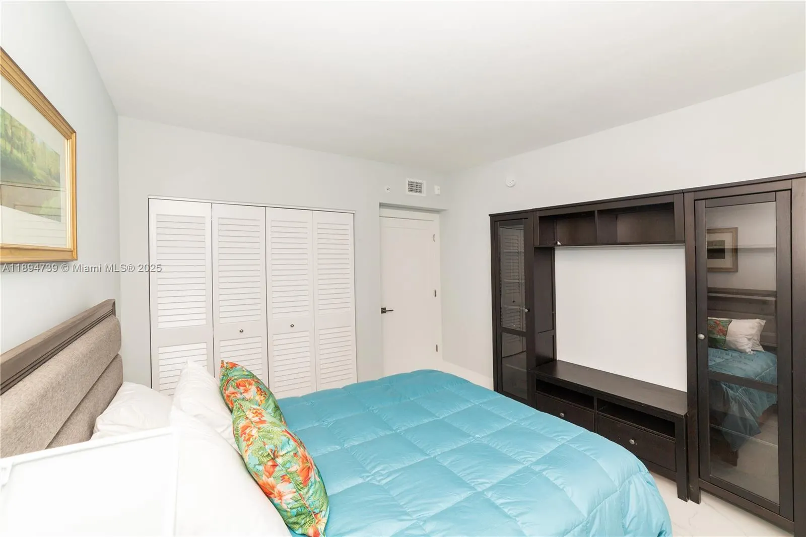 17145 N Bay Rd, #4607